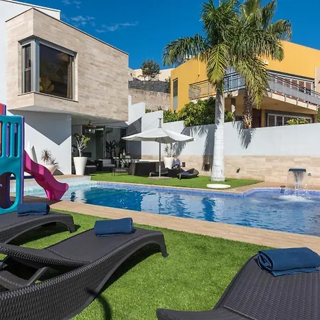 Homeforguest With Sea Views, Pool, Gym, Cinema And Proaudio Villa *