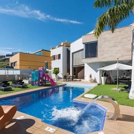 Homeforguest With Sea Views, Pool, Gym, Cinema And Proaudio Santa Cruz de Tenerife