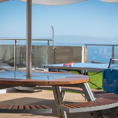 Villa Homeforguest With Sea Views, Pool, Gym, Cinema And Proaudio