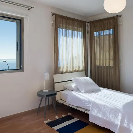 Villa Homeforguest With Sea Views, Pool, Gym, Cinema And Proaudio *