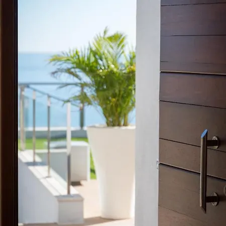 Homeforguest With Sea Views, Pool, Gym, Cinema And Proaudio * 산타크루스데 테네리페