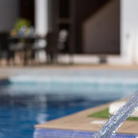 Homeforguest With Sea Views, Pool, Gym, Cinema And Proaudio * 산타크루스데 테네리페